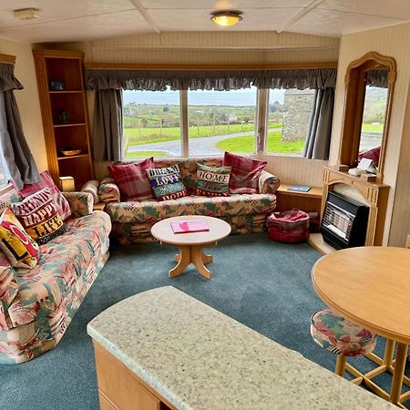 Snowdon Bay - North Wales - Stunning Llyn Peninsula Mountain & Ocean Views - Wilde Retreats Villa Pwllheli Buitenkant foto