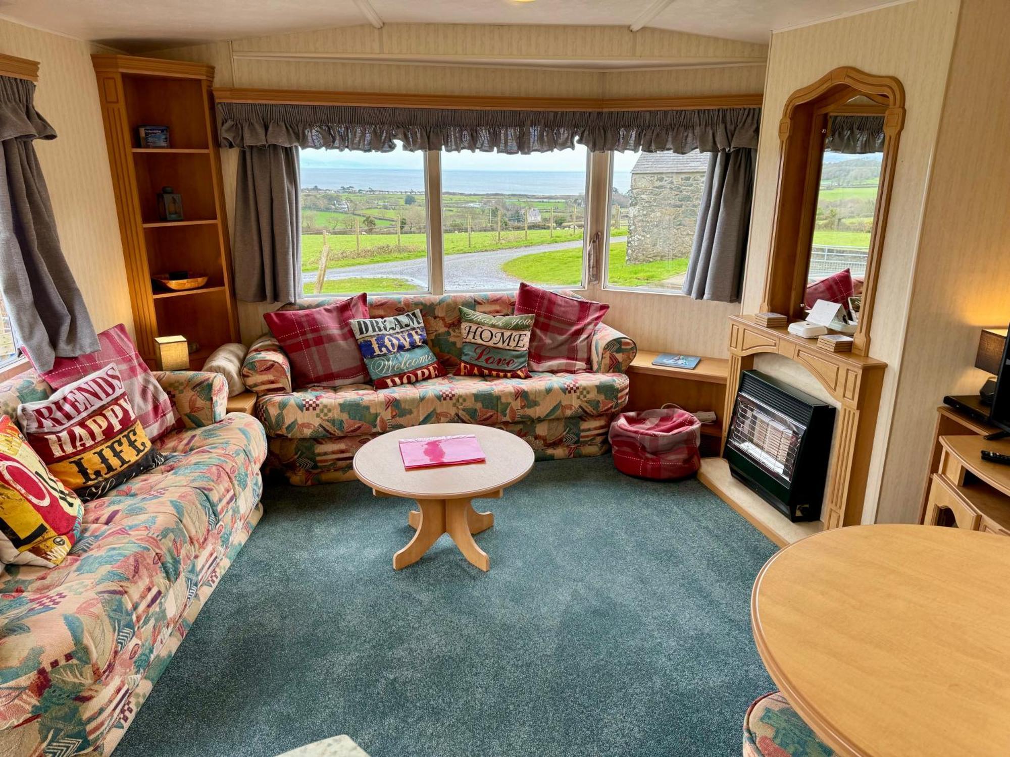 Snowdon Bay - North Wales - Stunning Llyn Peninsula Mountain & Ocean Views - Wilde Retreats Villa Pwllheli Buitenkant foto