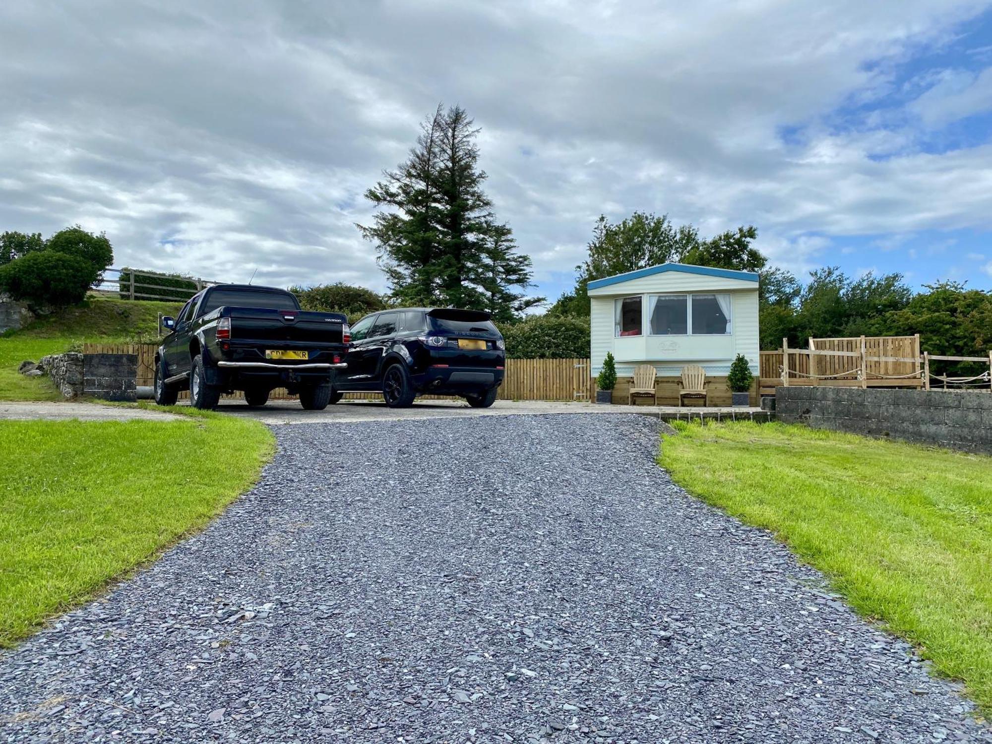 Snowdon Bay - North Wales - Stunning Llyn Peninsula Mountain & Ocean Views - Wilde Retreats Villa Pwllheli Buitenkant foto